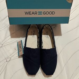 TOMS Women's Navy Canvas Slip-On Moccasins